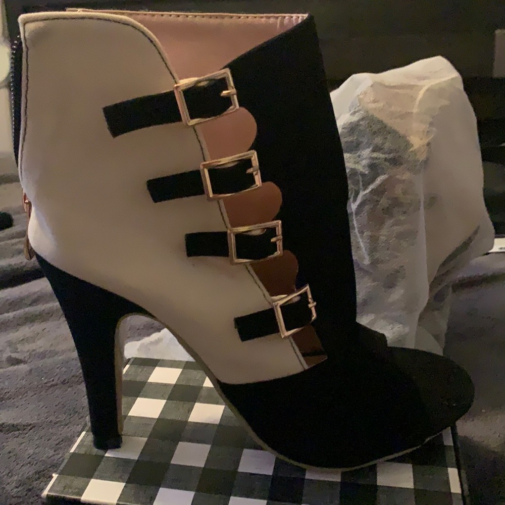 highheels unsure of brand size 6